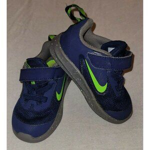 Nike Downshifter Sneakers 4.5
